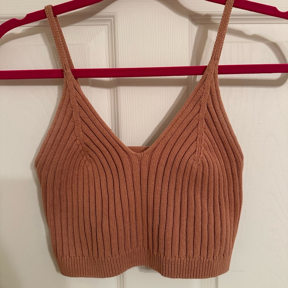 Free Peo­ple Corset De­tail Swit Ca­mi Crop Top- Ribbed Knit- Fossil Clay